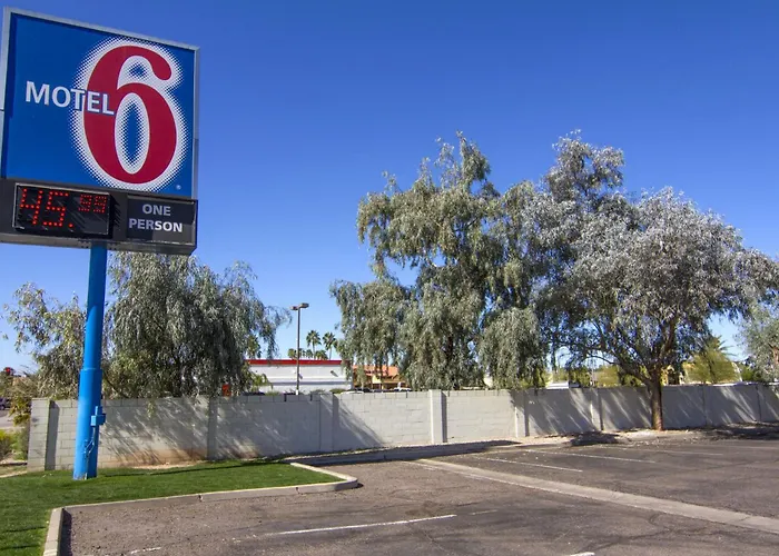 6 North Hotel Mesa
