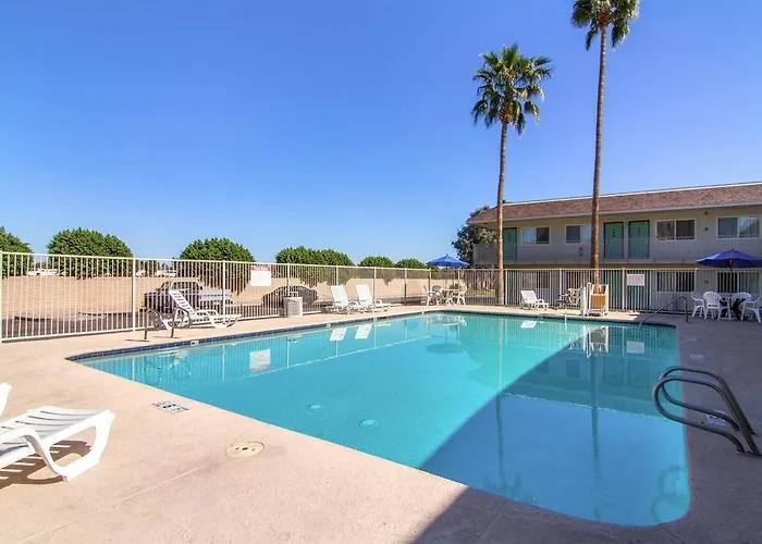 6 North Hotel Mesa